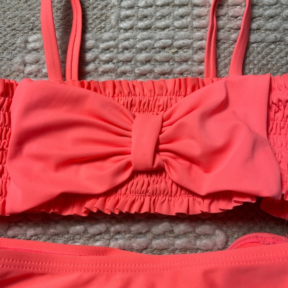 NWT Old Navy Baby Bright Coral Smocked Ruffle Bow Bikini Swim Suit 12-18 Months - Picture 4 of 6